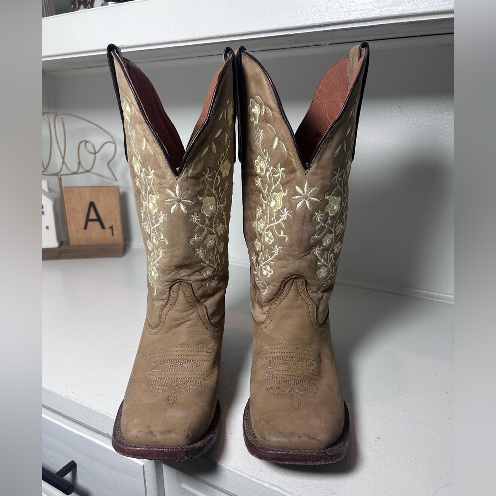 Tanner Mark Women’s Western Cowboy Boots Size 9 Floral Embroidered Tan - Picture 3 of 8